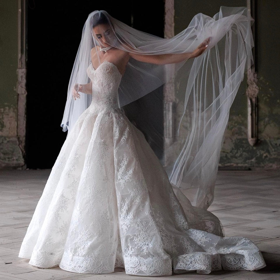 Monique L'huillier: Five Gowns That Define Her Bridal Legacy