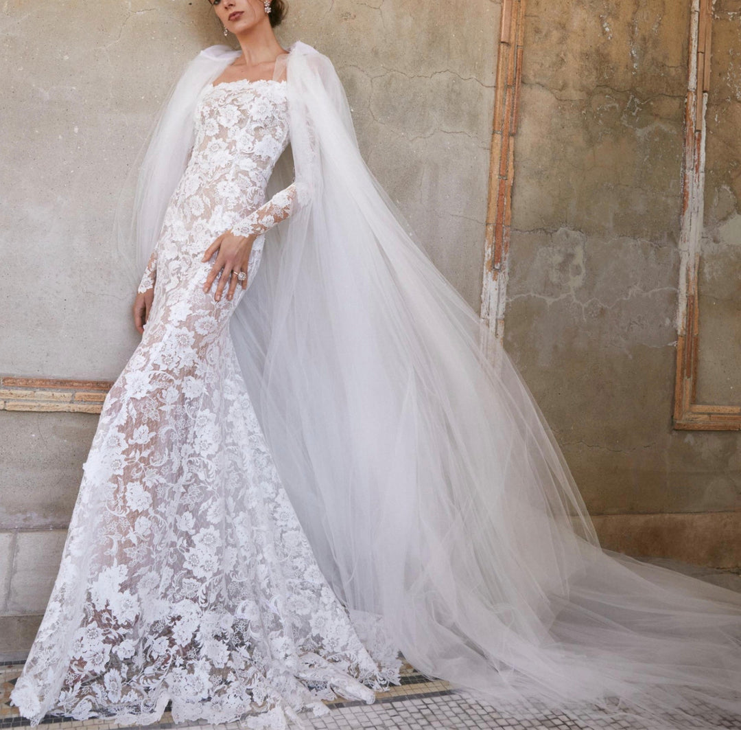 Oscar de la Renta: Five Iconic Bridal Gowns